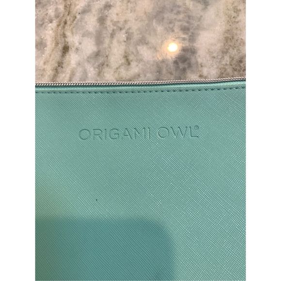 Origami Owl Black Baseball Cap and Turquoise Accessory Makeup Bag - Picture 3 of 8